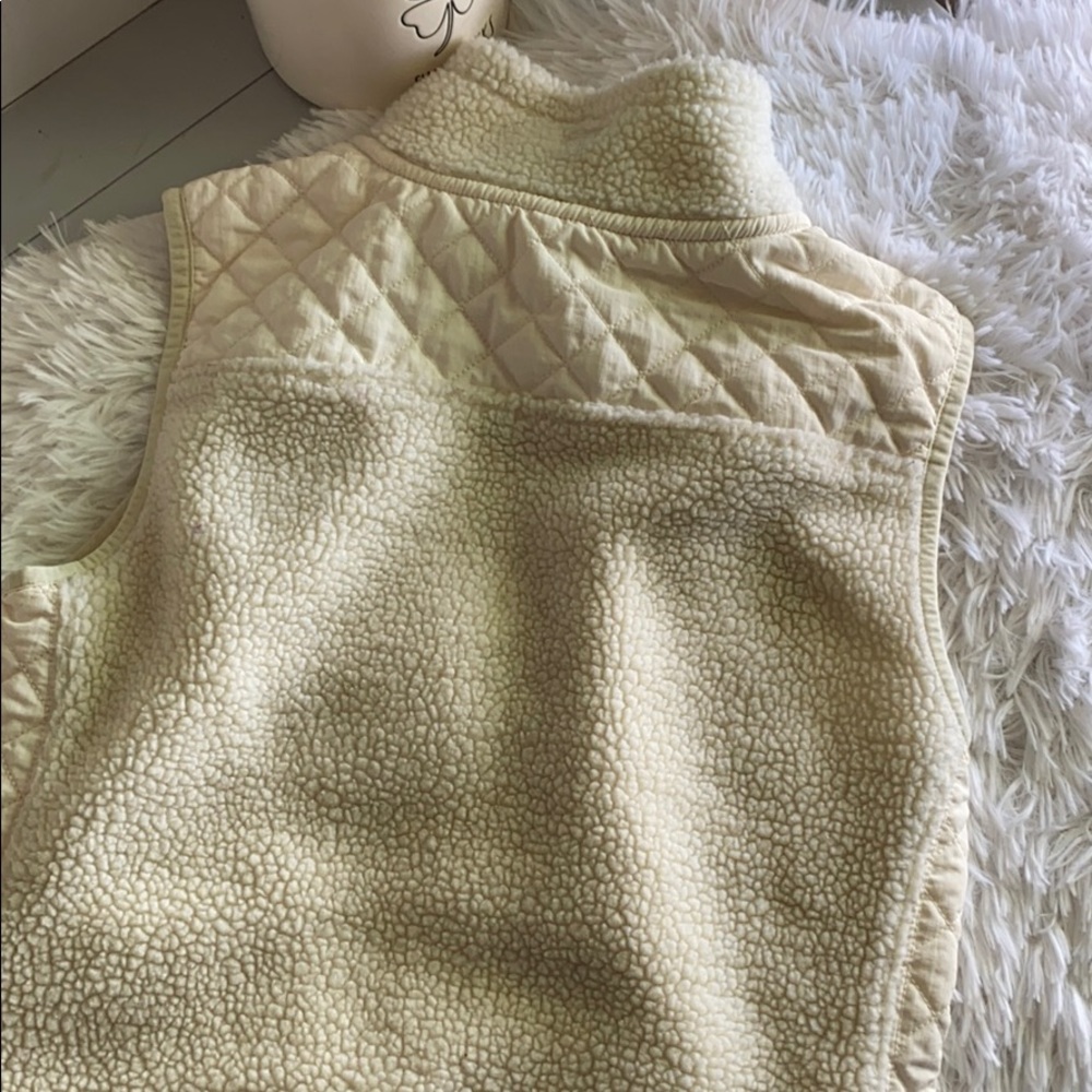 Vineyard Vines Vest - Picture 3 of 4